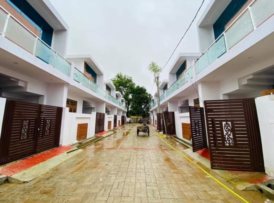 3 BHK Villa For Sale in Safedabad