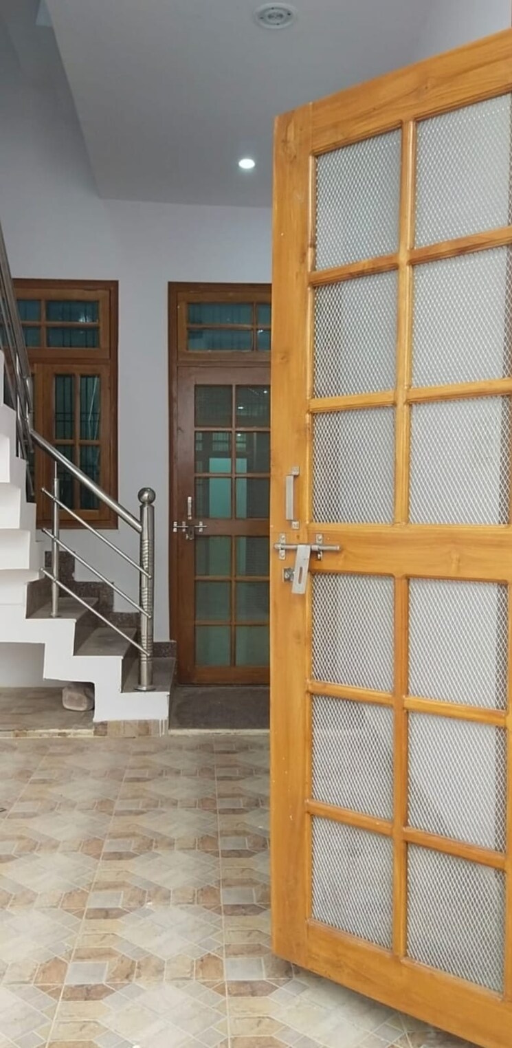 undefined, safedabad 3 Bedroom 1250 Sq.Ft. Villa In Safedabad Lucknow 9624240