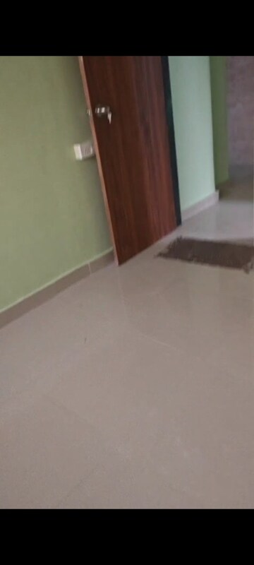 Master Bedroom in 2 BHK Apartment at Hilton Residency, Byculla West – for Sale