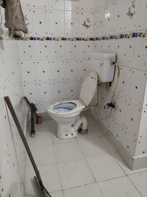 Bathroom in 2 BHK Apartment at Khirki Extension – for Rent