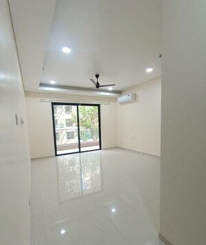 Room in 2 BHK Apartment at Supreme Belmac Residences D, Wadgaon Sheri – for Rent