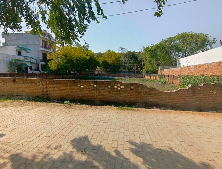 undefined, jankipuram  2000 Sq.Ft. Plot In Jankipuram Lucknow 9624251
