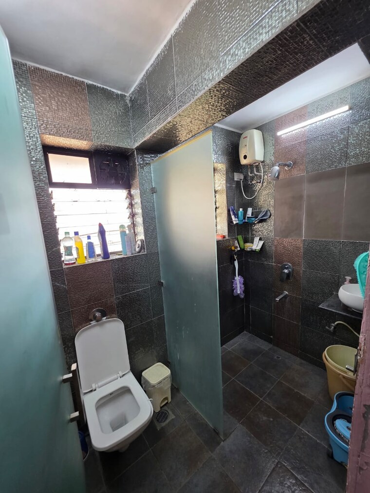 Bathroom, luv-kush-tower 1 Bedroom 546 Sq.Ft. Apartment In Chembur Mumbai 9624271