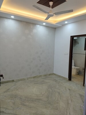 Room in 2 BHK Apartment at Panchsheel Vihar – for Rent