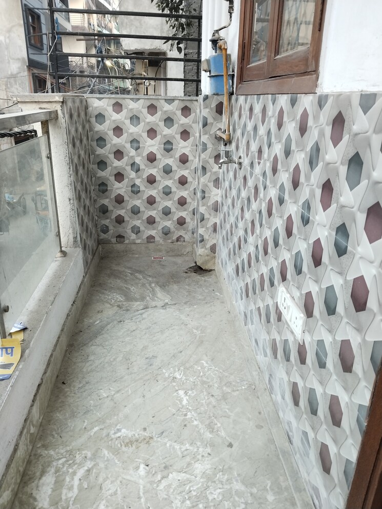 Bathroom, panchsheel vihar 2 Bedroom 900 Sq.Ft. Apartment In Panchsheel Vihar Delhi 9624277