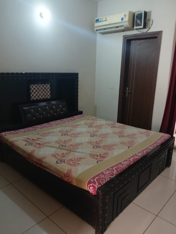 Bedroom, shiva-enclave-zirakpur 3 Bedroom 945 Sq.Ft. Apartment In Patiala Road Zirakpur 9624294