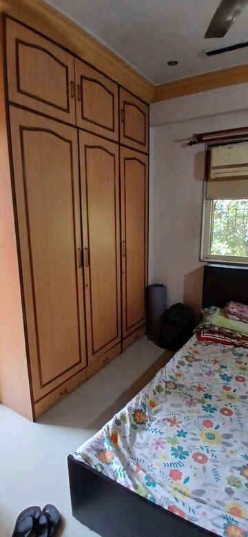 Bedroom in 1 BHK Apartment at Chembur – for Rent