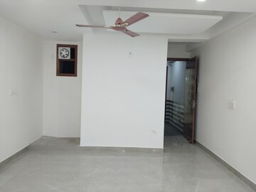 Room in 1 BHK Apartment at Panchsheel Vihar – for Rent