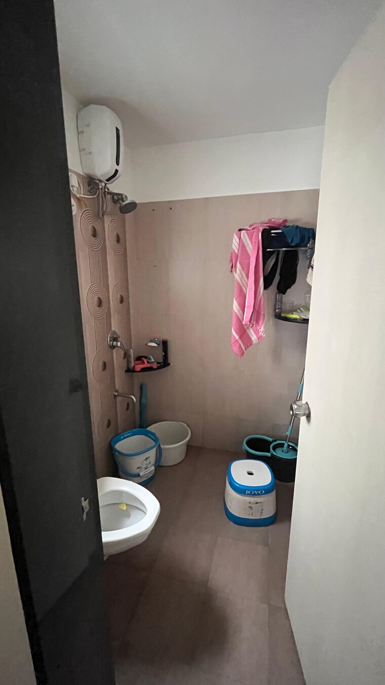 Attached Bathroom, raj-heramba-venkatesh-imperia 1 Bedroom 550 Sq.Ft. Apartment In Tathawade Pune 9624319