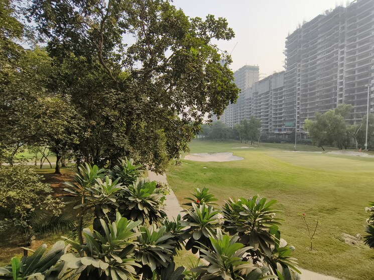 Garden, jaypee-greens-the-castille 4 Bedroom 3000 Sq.Ft. Apartment In Jaypee Greens Greater Noida 9624311