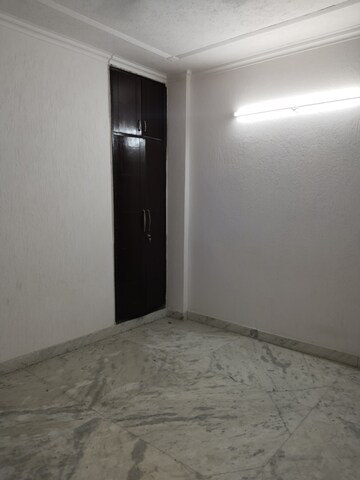 Room in 1 BHK Apartment at Khirki Extension – for Rent