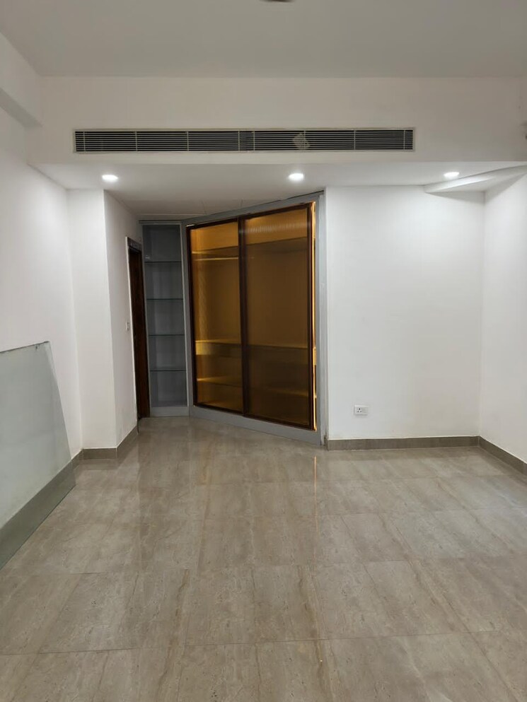 Room, supertech-orb 3 Bedroom 2215 Sq.Ft. Apartment In Sector 74 Noida 9624343