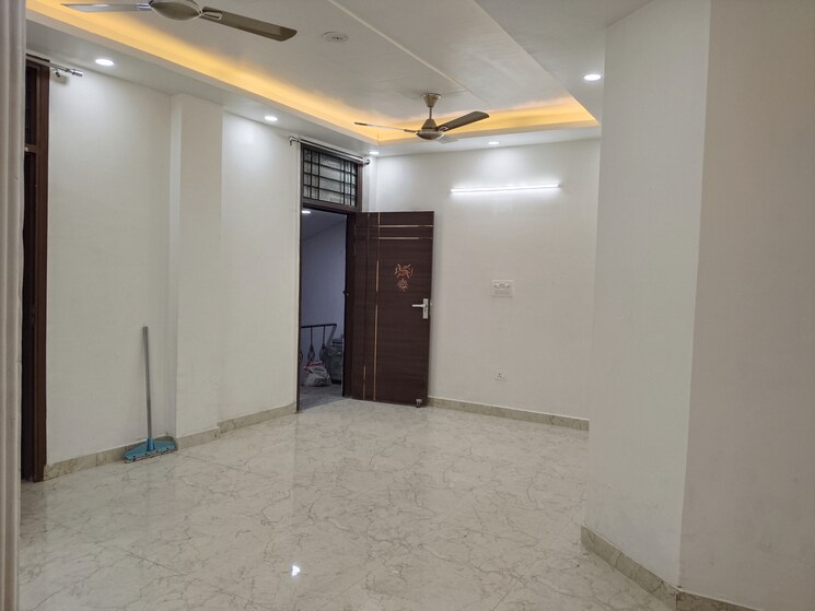 Room, khirki extension 2 Bedroom 850 Sq.Ft. Apartment In Khirki Extension Delhi 9624341