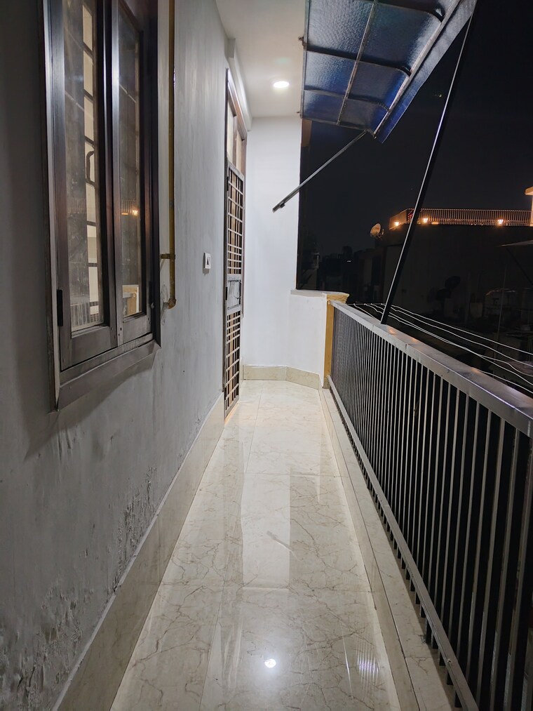 Balcony, khirki extension 2 Bedroom 850 Sq.Ft. Apartment In Khirki Extension Delhi 9624341