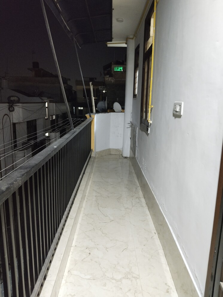 Balcony, khirki extension 2 Bedroom 850 Sq.Ft. Apartment In Khirki Extension Delhi 9624341
