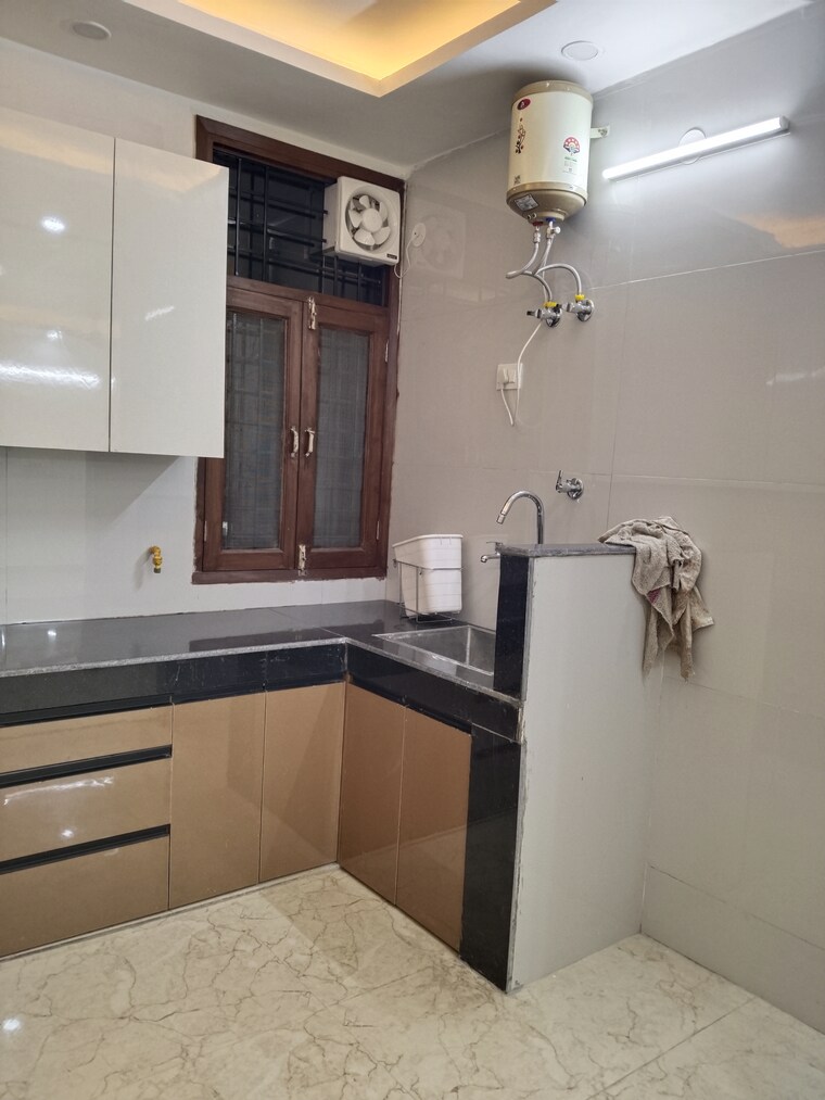Kitchen, khirki extension 2 Bedroom 850 Sq.Ft. Apartment In Khirki Extension Delhi 9624341