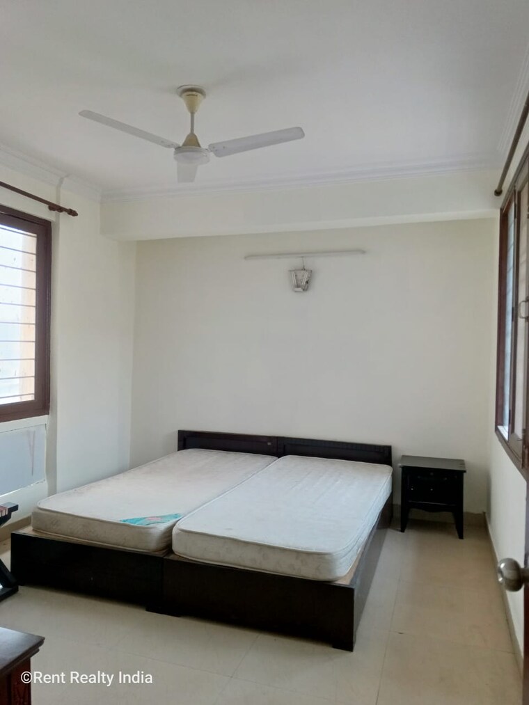 Bedroom, vasant kunj 3 Bedroom 1600 Sq.Ft. Apartment In Vasant Kunj Delhi 9624342