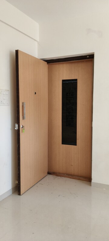 Room in 1 BHK Apartment at Bhandup Subhakamana CHS, Bhandup East – for Rent