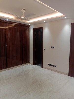 Room in 3 BHK Apartment at Greater Kailash I – for Sale