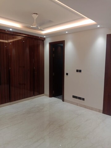 Room in 3 BHK Apartment at Greater Kailash I – for Sale