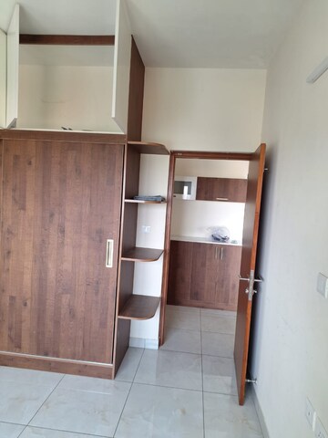 Room in 2 BHK Apartment at Prestige Park Square, Bannerghatta Road – for Rent