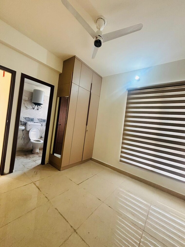 Room, signature-global-prime 2 Bedroom 573 Sq.Ft. Apartment In Sector 63a Gurgaon 9624359