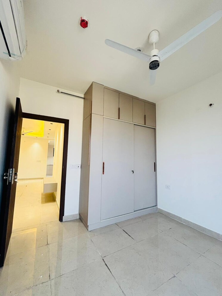 Room, signature-global-prime 2 Bedroom 573 Sq.Ft. Apartment In Sector 63a Gurgaon 9624359