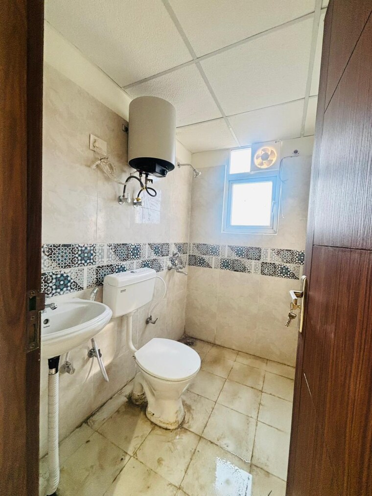 Bathroom, signature-global-prime 2 Bedroom 573 Sq.Ft. Apartment In Sector 63a Gurgaon 9624359