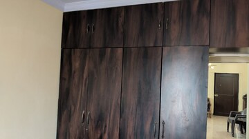 Furnished Amenities in 3 BHK Apartment at Luv Kush Tower, Chembur – for Rent