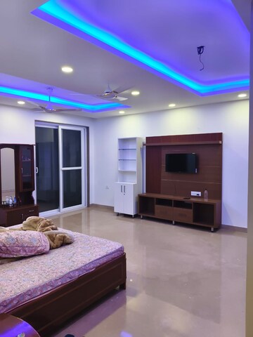 Bedroom in 4 BHK Builder Floor at Sector 21c – for Rent
