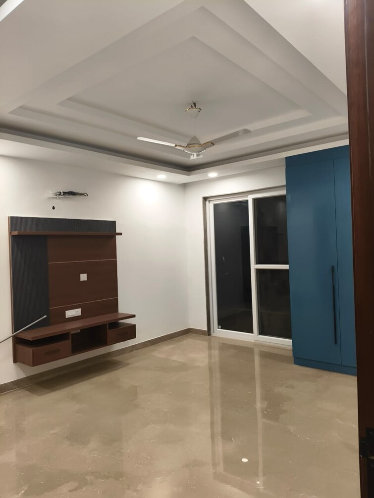 Room, sector 21c 4 Bedroom 4500 Sq.Ft. Builder Floor In Sector 21c Faridabad 9624440