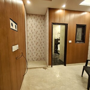 Room in 2 BHK Independent House at Lajpat Nagar – for Rent