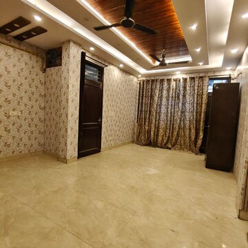 Room in 2 BHK Independent House at Lajpat Nagar – for Rent