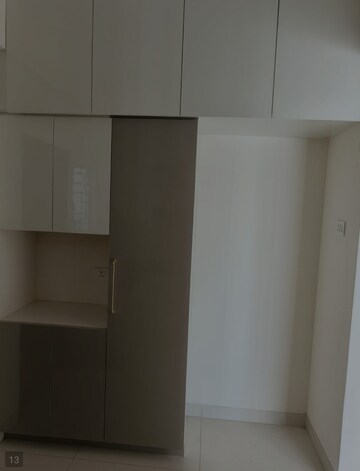 Room in 2 BHK Apartment at My Home Sayuk, Tellapur – for Rent