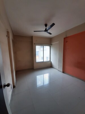 Room in 3 BHK Apartment at Kunal Crimson, Aundh – for Rent