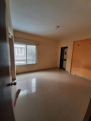 Room in 3 BHK Apartment at Kunal Crimson, Aundh – for Rent