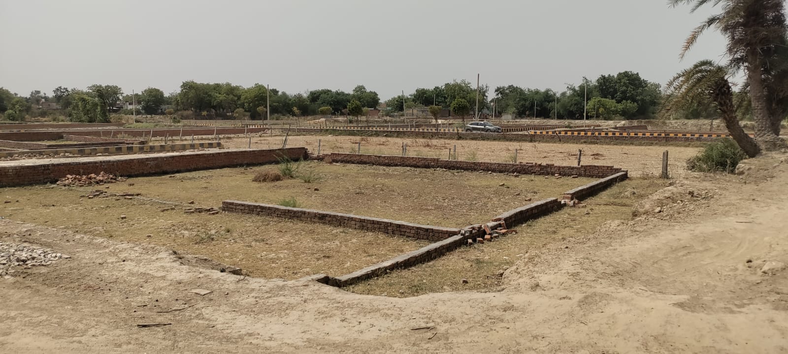 Plot For Sale in Raebareli Road