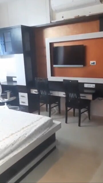 Master Bedroom in 2 BHK Apartment at Pride Platinum, Baner – for Rent