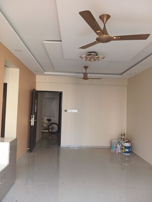 Room in 2 BHK Apartment at Hiranandani Delanna, Ghodbunder Road – for Rent