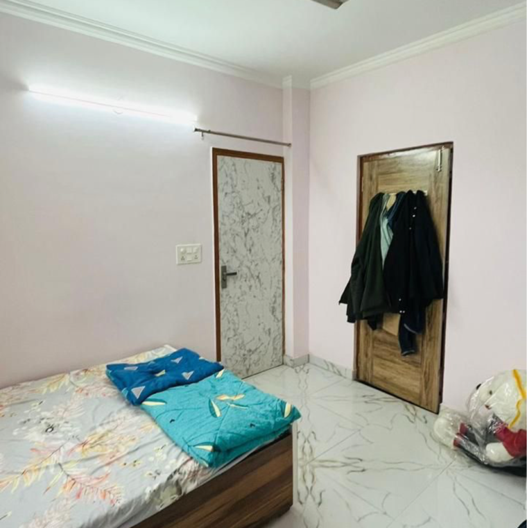 Room, sector 21 3 Bedroom 1800 Sq.Ft. Villa In Sector 21 Gurgaon 9624502
