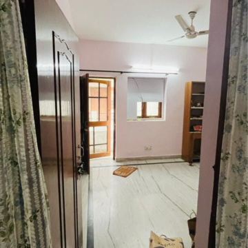 Room in 3 BHK Villa at Sector 21 – for Rent