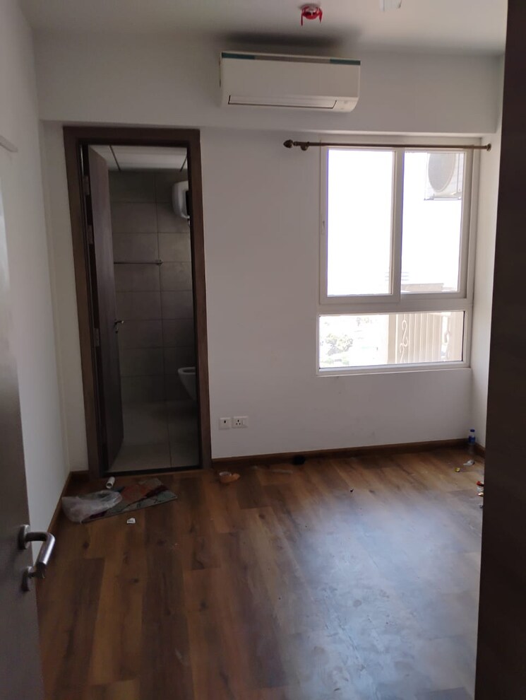 Room, emaar-palm-gardens 3 Bedroom 1900 Sq.Ft. Apartment In Sector 83 Gurgaon 9624500