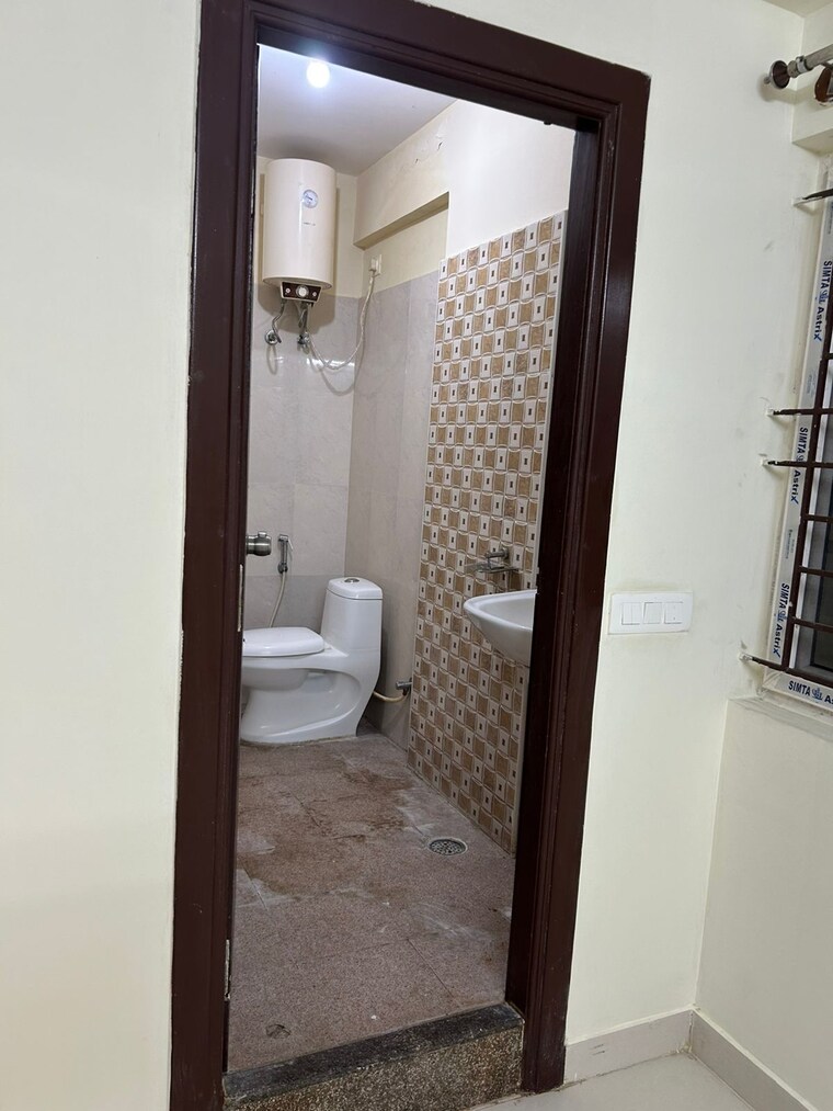 Bathroom, signature-vr-meadows 2 Bedroom 969 Sq.Ft. Apartment In Electronic City Phase I Bangalore 9624336