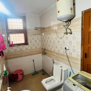Bathroom in 2.5 BHK Villa at Sector 21 – for Rent
