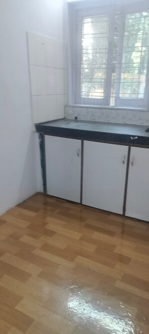 Room in 1 BHK Apartment at Montana CHS, Andheri West – for Rent