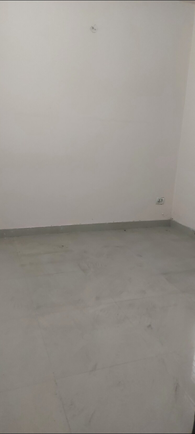 Room, aadharshila-apartment 1 Bedroom 400 Sq.Ft. Apartment In Sarita Vihar Delhi 9624528