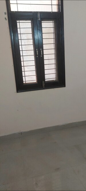 Room in 1 BHK Apartment at Aadharshila Apartment, Sarita Vihar – for Rent