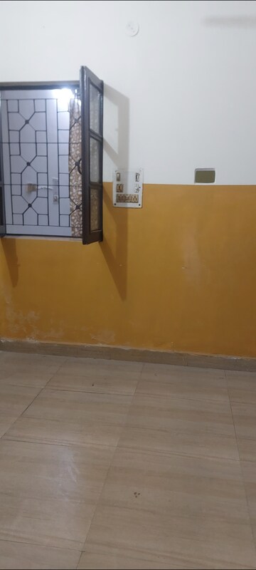 Room in 1 BHK Apartment at Aadharshila Apartment, Sarita Vihar – for Rent