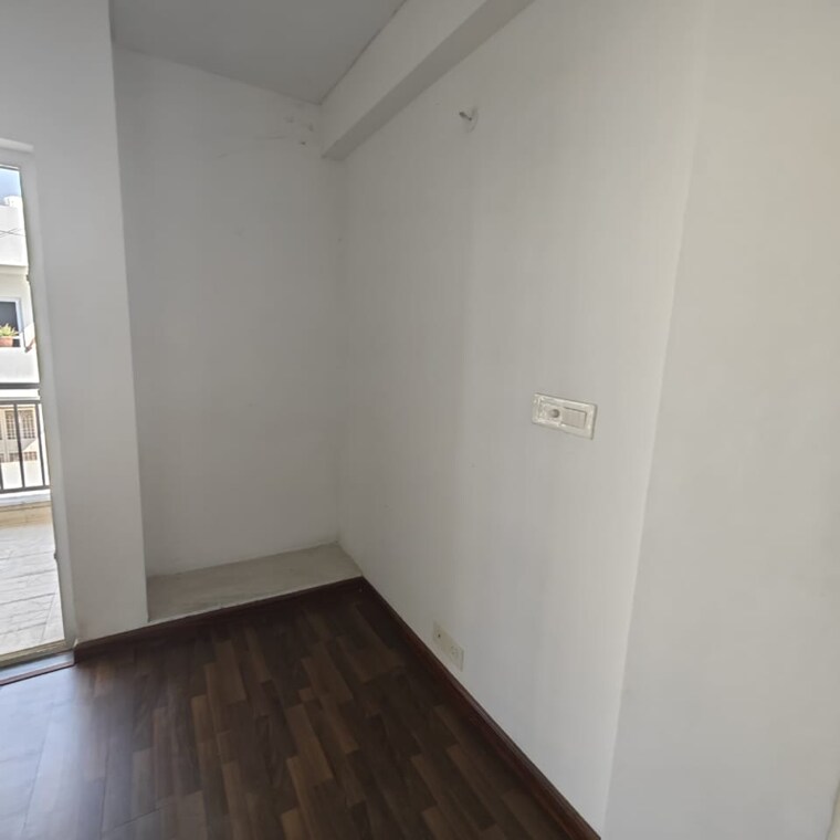 Room, bptp-park-elite-floors 3 Bedroom 1050 Sq.Ft. Builder Floor In Sector 75 Faridabad 9624565