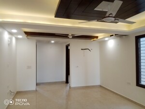 Room in 3 BHK Builder Floor at Amolik Residency, Sector 86 – for Sale